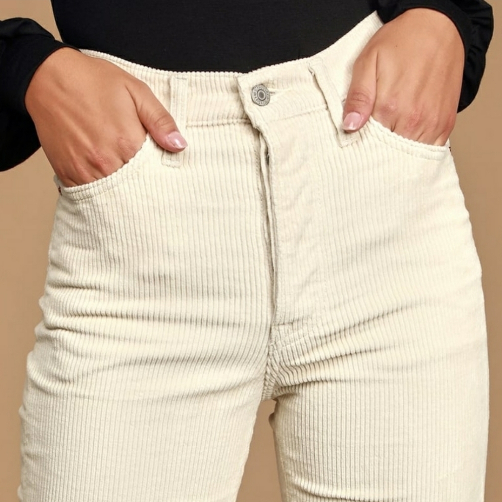 NWT Levi’s Ribcage Straight Ankle Corduroy Pants - Picture 5 of 8